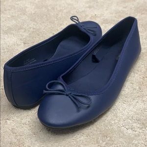 BRAND NEW Navy Blue flats